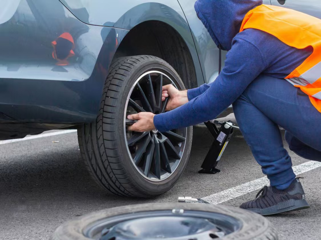 1739244702688974.jpg 补胎30.jpg